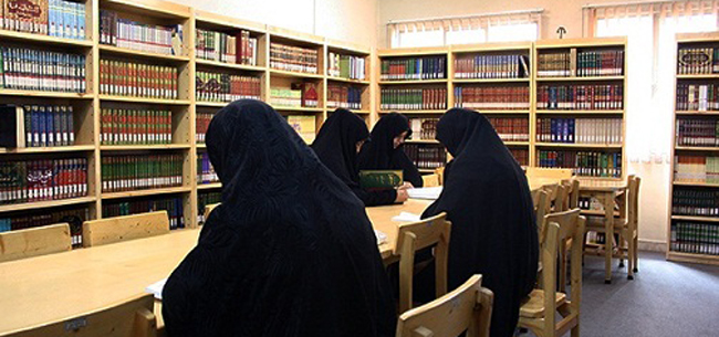 پنجمین مرحله تجهیز کتابخانه های مدارس علمیه خواهران
