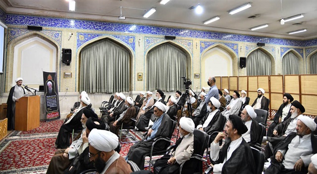 گزارش تصویری |  نشست هم اندیشی اساتید و ممتحنین دروس خارج حوزه علمیه خراسان (1)