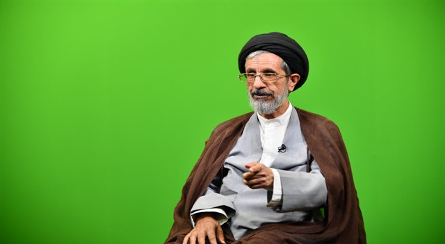 همه، سرباز نظام اسلامی هستیم