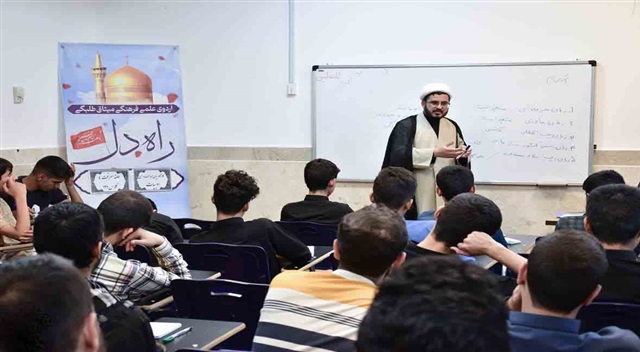 صحیح‌ و روان‌خوانی، از اهداف خواندن ادبیات است