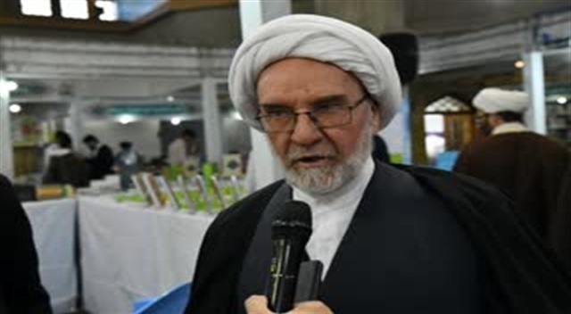 نمایشگاه عاملی برای آشتی جامعه با فرهنگ کتابخوانی است/ احیای گعده های خاطره شناسی‌ ( کتاب حوزه 22)