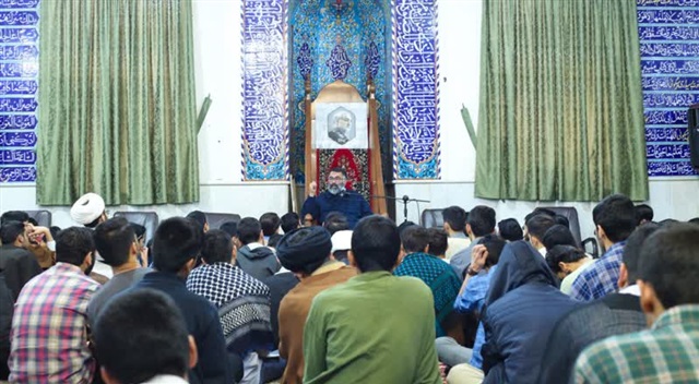 برگزاری اعتکاف مشترک طلاب و دانش‌آموزان با هدف آشنایی دانش‌آموزان با فضای زندگی طلبگی (عهد ۲۹)