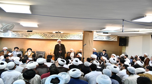 گزارش تصویری |  دیدار مدیر حوزه علمیه خراسان با اساتید و طلاب مدرسه علمیه نورالرضا علیه السلام