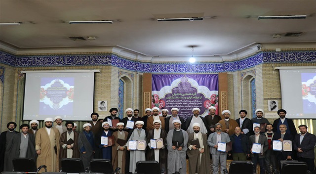 گزارش تصویری | تجلیل از غرفه‌داران و دست‌اندركاران نمایشگاه دستاوردهای علمی پژوهشی