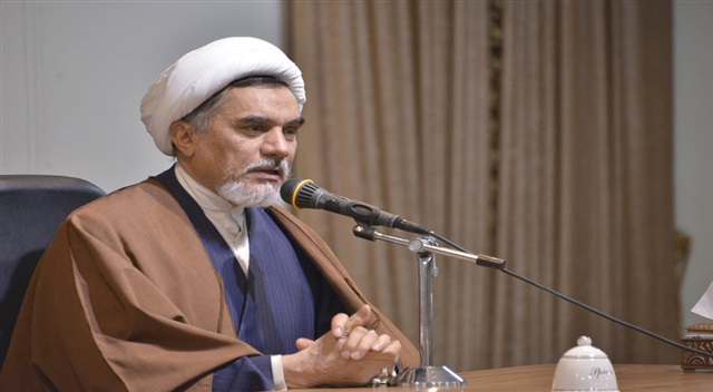 خدمت به اسلام و ملت ایران بالاترین هدف مسئولان باشد