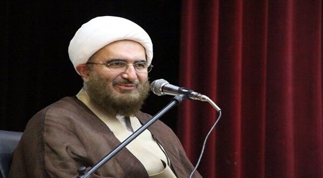 آرم نهادها و دستگاه‌ها در برابر مسجد باید رنگ ببازد