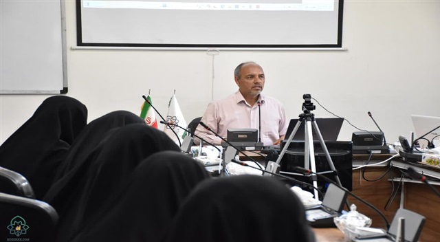 طلاب مستعد در دوره‌های تربیت دستیار مشاور، برای کار میدانی مؤثر آماده شوند