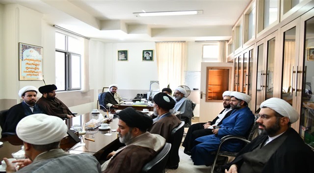 نشست هم‌اندیشی برنامه‌های آموزشی اعطای مجوز سطح ۴ به مدارس علمیه برگزار شد
