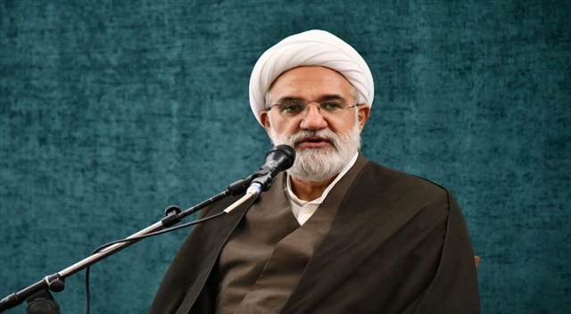 امیدآفرینی؛ وظیفه اصلی روحانیت در مقابله با القائات دشمن است