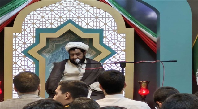 نماز، صدقه و دعا، آغاز ماه را پربرکت می‌کند