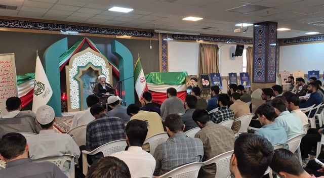 طلاب با تربیت جامع و باور به ارزش رسالت خود اهداف بعثت را محقق می‌کنند