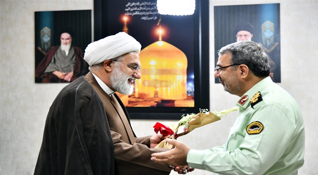 گزارش تصویری | تقدیر حجت‌الاسلام والمسلمین خیاط از تلاش‌های نیروی انتظامی در دیدار با سردار تقوی