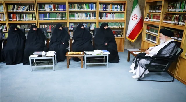 ضرورت تشکیل کمیسیون مستقل و رسمی برای خواهران طلبه/ تقویت نقش «خواهران طلبه» و تأیید حضور مؤثر زنان در سطوح بالای حوزه علمیه /نقش «خواهران طلبه» نیازمند باز تعریف جدی است