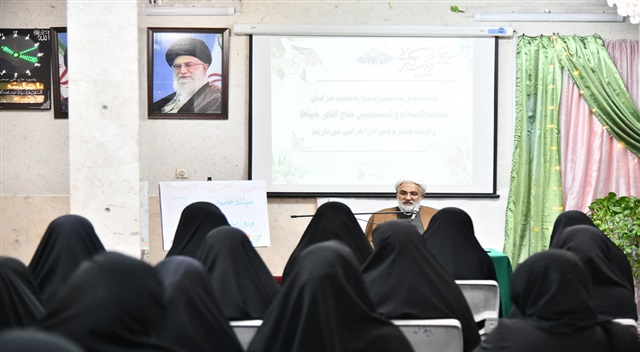 گزارش تصویری | دیدار مدیر حوزه علمیه خراسان با اساتید و طلاب مدرسه علمیه پیروان حضرت زهرا(سلام‌الله‌علیها)