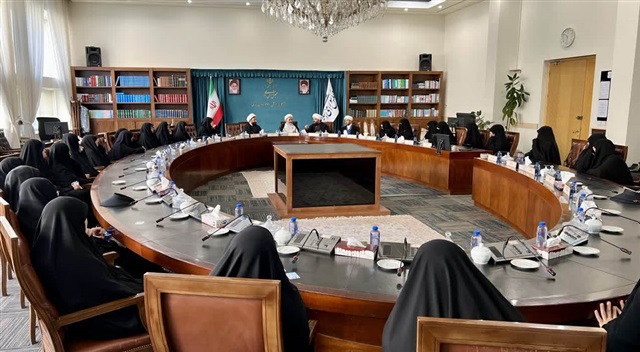 گزارش تصویری | اعزام گروهی از طلاب زبان‌دان حوزه علمیه خراسان به شهرهای تهران و قم _۳