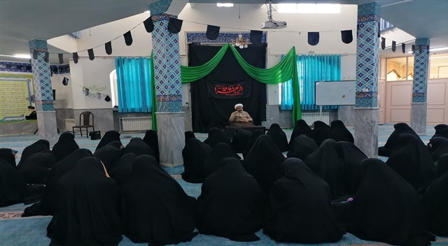 حجت‌الاسلام شرفی: وابستگی به واردات و ضعف صنعت، از عوامل گرانی‌های اخیر است