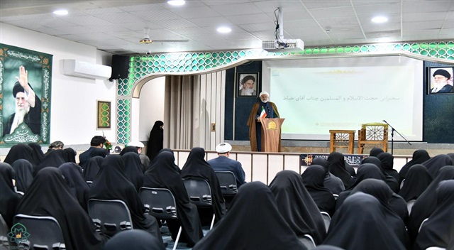 از دعا غافل نشوید / گام‌های مؤثر حوزه علمیه خراسان در عرصه هوش مصنوعی