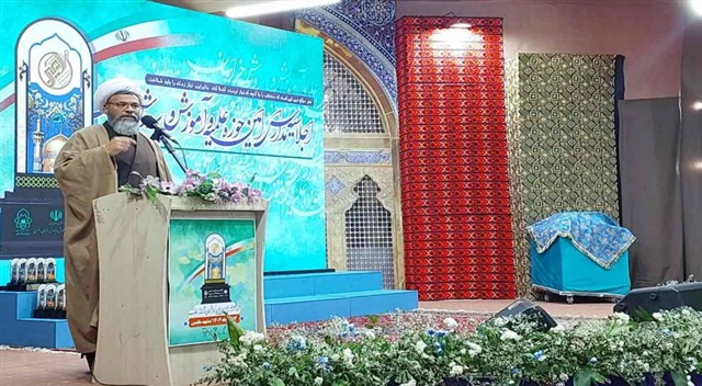 غفلت از تربیت، دانش‌آموزان را در معرض نفوذ دشمن قرار می‌دهد