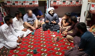 حضور میدانی مبلغان حوزه علمیه خراسان در بازداشتگاه‌های مشهد برای گفت‌وگو و تبیین مسائل روز