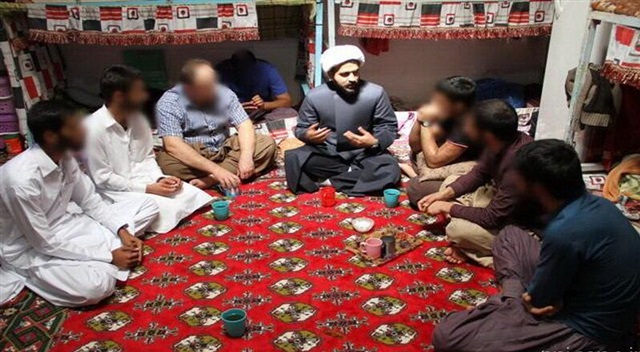 حضور میدانی مبلغان حوزه علمیه خراسان در بازداشتگاه‌های مشهد برای گفت‌وگو و تبیین مسائل روز