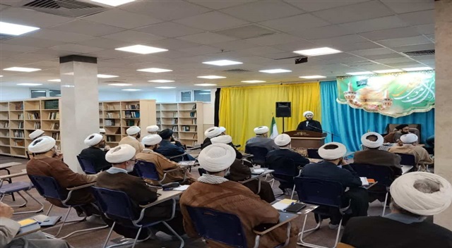 بررسی میدانی نظام جامع آموزش در نشست اساتید حوزه خراسان