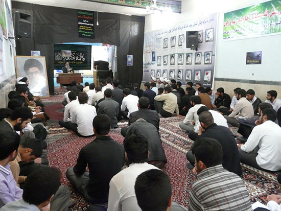 همایش فاطمیه در مدرسه علمیه جعفریه قاین