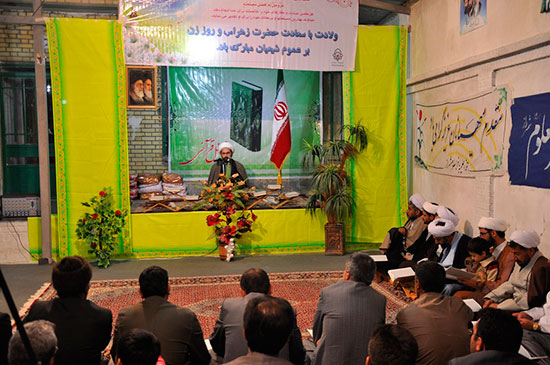 محفل انس با قرآن همزمان با میلاد صدیقه طاهره(س) در مدرسه علمیه راز و جرگلان